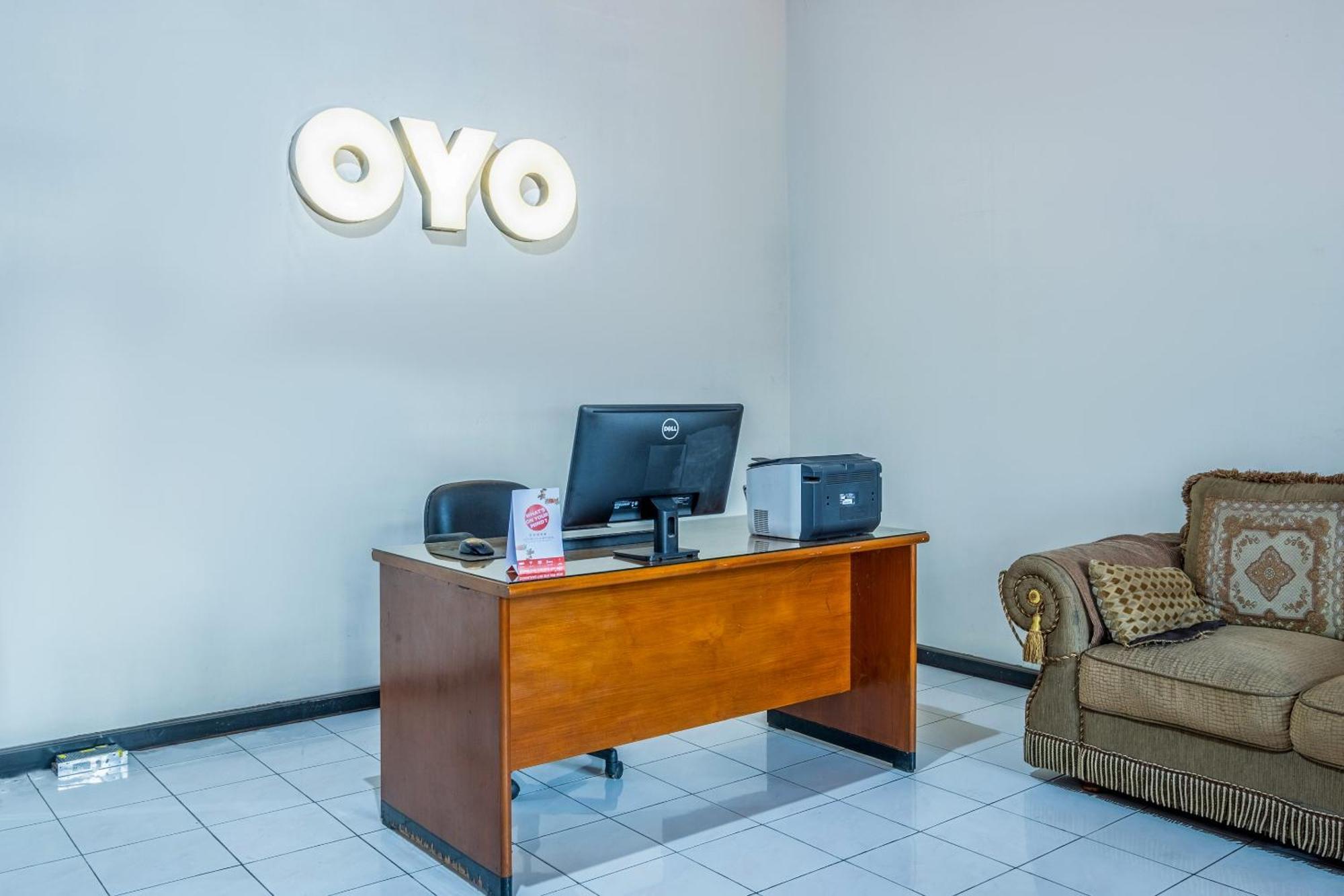 Oyo Collection O 1032 Rahayu Residence Syariah Cirebon Kültér fotó