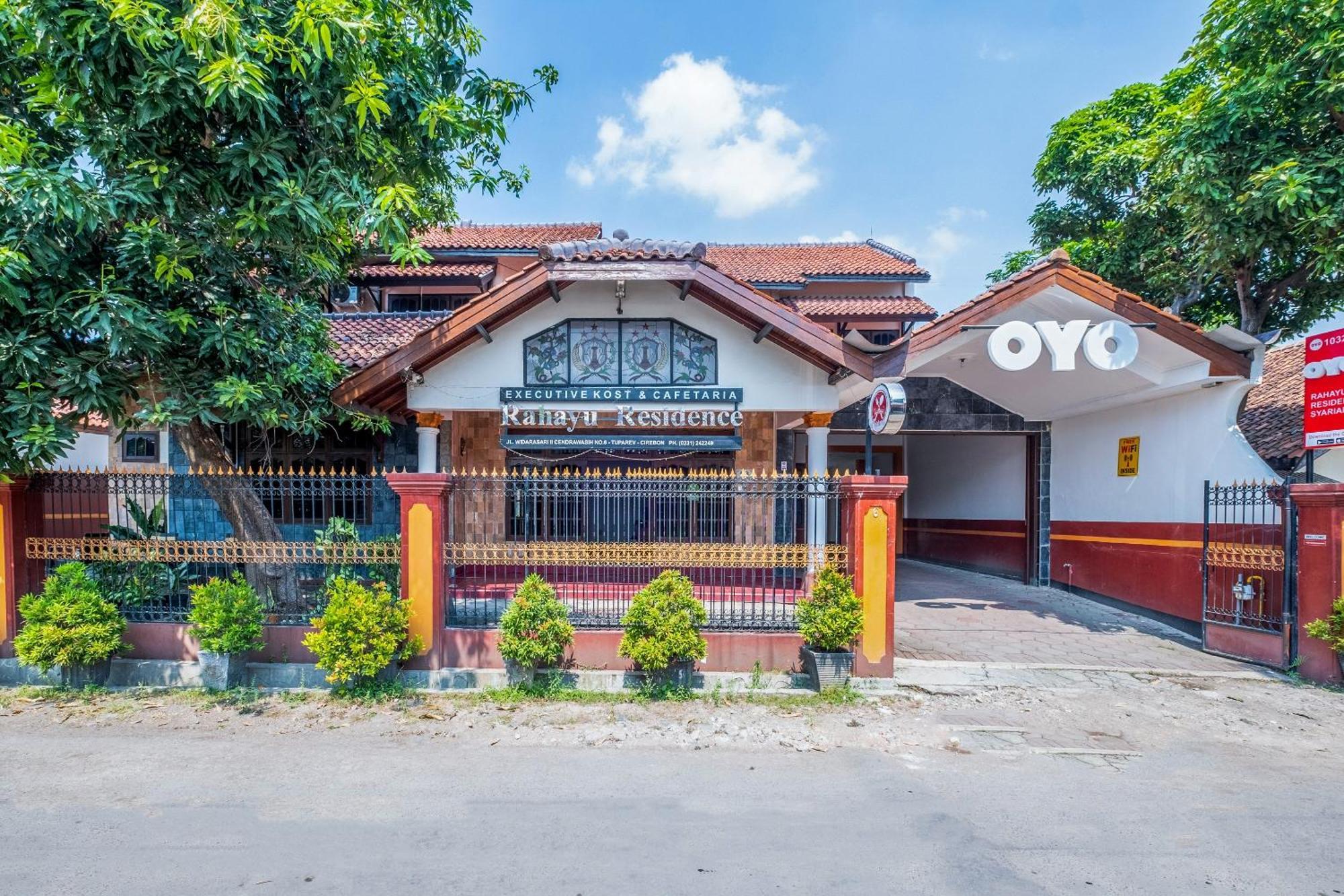Oyo Collection O 1032 Rahayu Residence Syariah Cirebon Kültér fotó