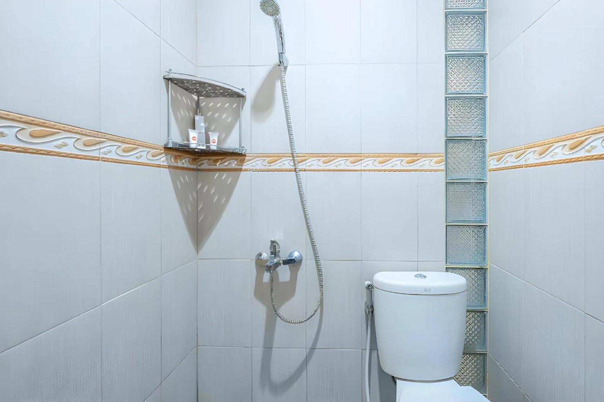 Oyo Collection O 1032 Rahayu Residence Syariah Cirebon Kültér fotó